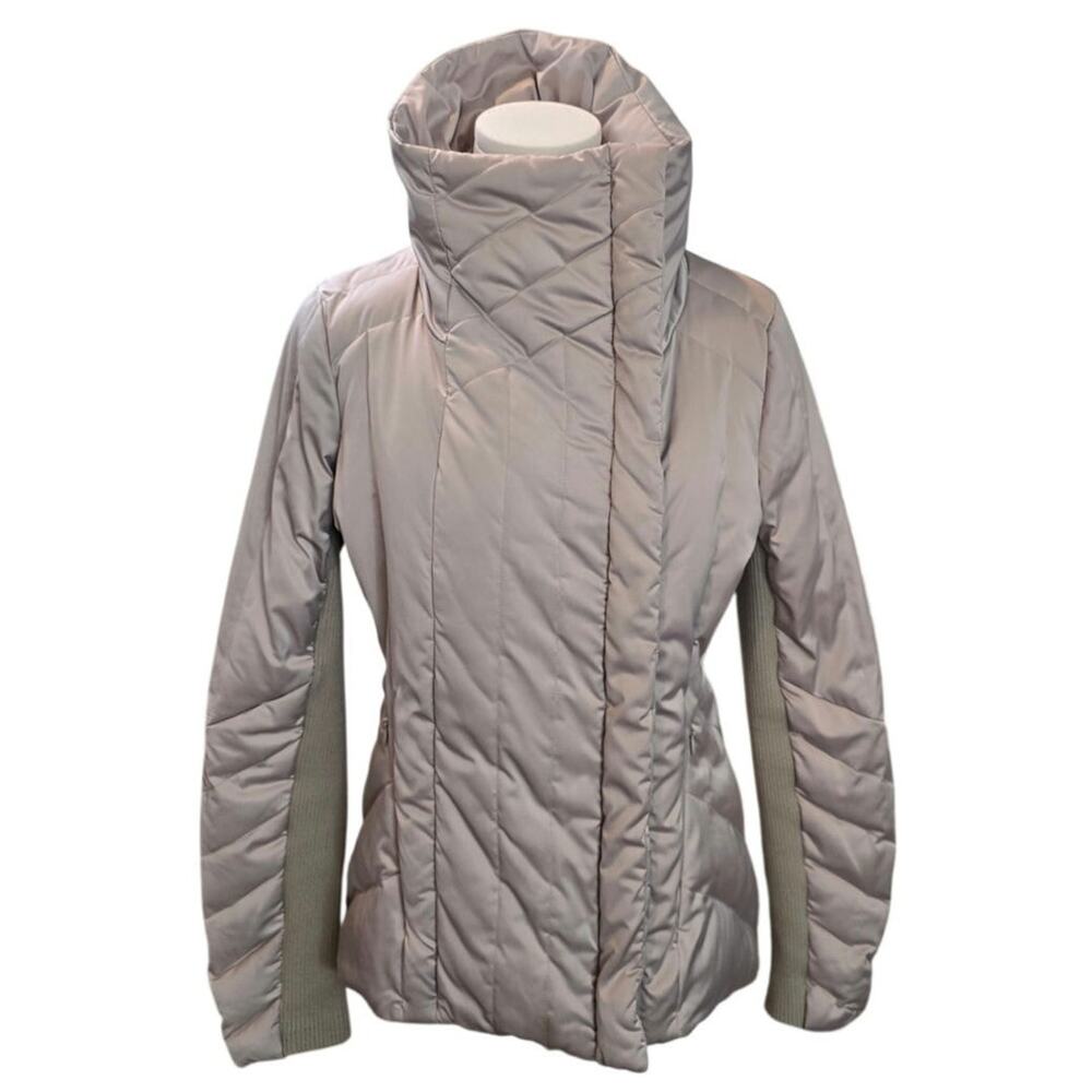 Pre-loved Women's Fitted Asymetrical Bubble Jacket Sz. Small